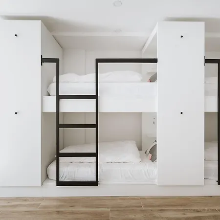 Hostel The Salty Surf & Yoga *